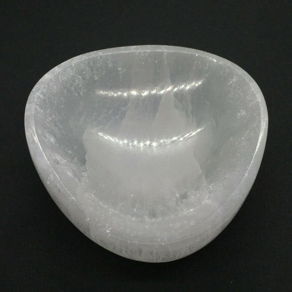 Discover the Tranquil Elegance of the Selenite Crystal Bowl: A Luxurious Addition to Your Home - Novenary